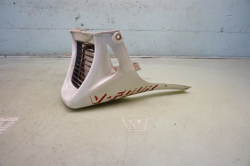 Carenado inferior interceptor 83-85 Honda VF750F V45 VF 750 *2592 Foto 1 de 4