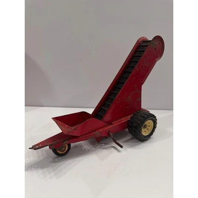 Accesorio vintage de cinta transportadora de metal rojo Tonka para camión de juguete Foto 1 de 4