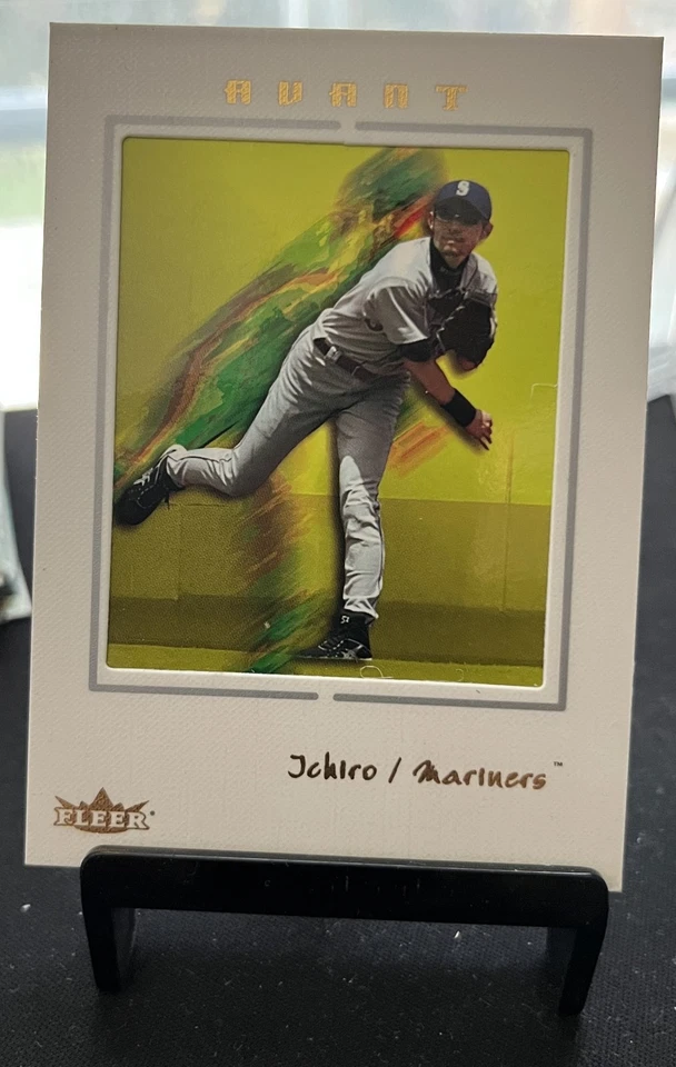 2003 Fleer Avant Ichiro Suzuki #20 - Mariners - Image 1 of 1