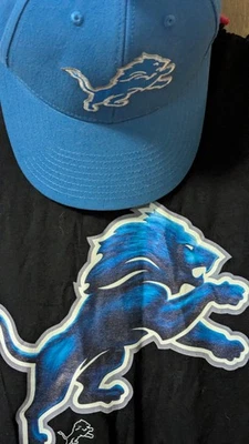 Nueva gorra/sombrero de los Detroit Lions y camisa nueva talla pequeña. ENVÍO GRATIS Foto 1 de 2