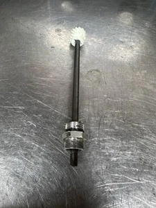 Aprilia Tuareg Aprilia RX 125 Aprilia RS 125 Rotax 123 Tacho Drive Gear Shaft - Picture 1 of 2