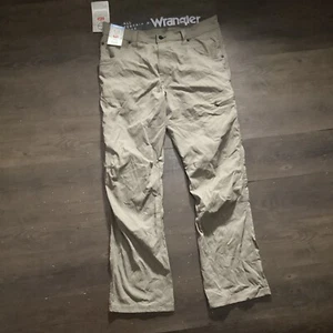 Wrangler Herrenhose grün Größe 34x30 Straight Fit - Bild 1 von 6