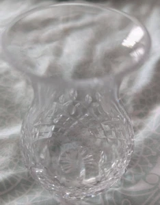 Stuart Crystal small bud vase 11cm high 5.5cm wide - Picture 1 of 6