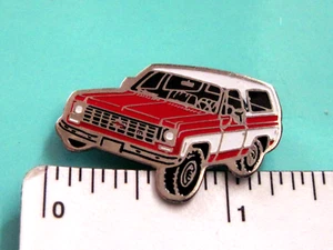 '73 1973 Chevrolet BLAZER - hat pin , lapel pin , tie tac GIFT BOXED ga red - Picture 1 of 5
