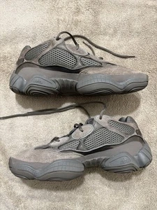 Size 10.5 - adidas Yeezy 500 Brown Clay - Picture 1 of 12