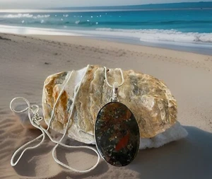 African Bloodstone Gemstone Pendant Necklace 925 Sterling Silver plated-New - Bild 1 von 3