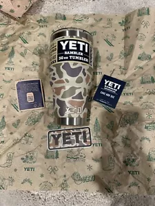 YETI 30 oz TAN CAMO Camouflage Rambler Tumbler SHIPS FAST - Picture 1 of 7