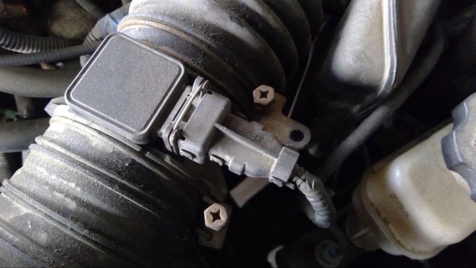 Расходомер б/у впрыска топлива воздуха подходит: 2005 Hyundai Sonata 2.7 класса A - Изображение 1 из 4