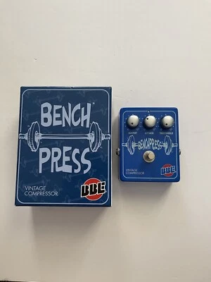 BBE Sonido Banco Prensa De Colección Compresor Benchpress Guitarra Efecto Pedal + Caja Foto 1 de 4