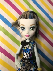 Monster High 11" Doll Mattel Frankie Stein How Do You Boo? Original Clothes Shoe - Picture 1 of 5