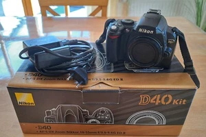 Nikon D40 DSLR Gehäuse / Body Digital Spiegelreflexkamera mit OVP - Bild 1 von 8