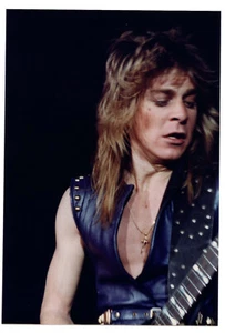 Vintage Candid Original Rock & Roll Randy Rhoads Glossy Concert Photo Ozzy Riot - Picture 1 of 2