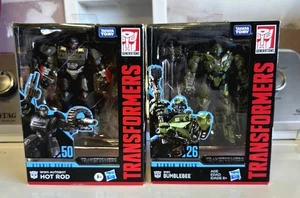 Hasbro Transformers The Kast Knight LOT SS#26 WWII BUMBLEBEE & #50 WWII Hot Rod - Bild 1 von 14