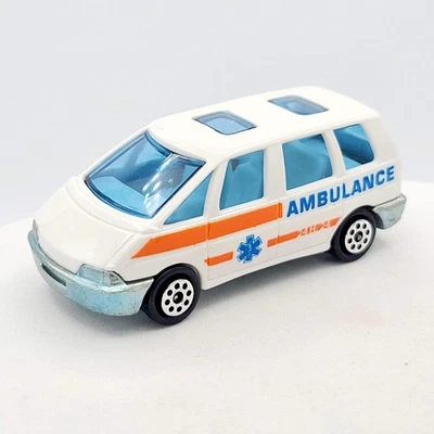 Majorette '96 Renault eSpace "Ambulance" - Novacar (1994 100 Series) - Image 1 of 4