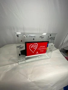VALENTINE'S DAY LOVE BEVELED GLASS PICTURE FRAME HOLDS 4x6 PHOTO W/EASEL BACK - Picture 1 of 4