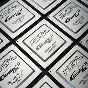 EP2SGX30CF780C5N, Altera, Stratix® II GX feldprogrammierbares Gate-Array (FPGA) - Bild 1 von 3