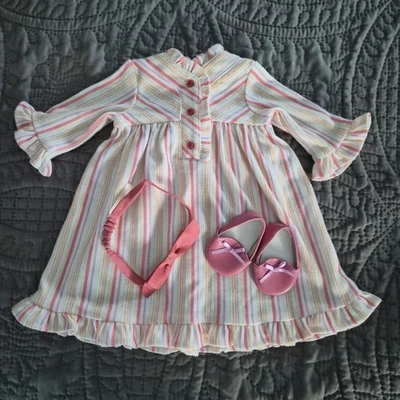 Kit Muñeca American Girl Camisón Retirado a Rayas con Diadema y Zapatillas Foto 1 de 4