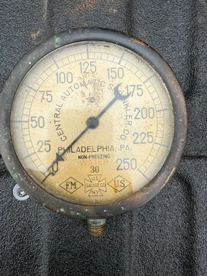 Antique Brass Fire Sprinkler Gauge Central Automatic 0–250 PSI U.S. Gauge Co - Image 1 of 4