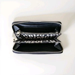 Marc Jacobs Black Leather Wallet withLogo Hardware - Picture 1 of 5