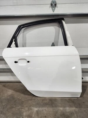 AUDI A4 S4 B8 2009-2016 PUERTA TRASERA DERECHA CARCASA MARCO OEM LY9B Foto 1 de 4