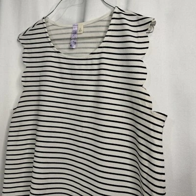 Scalloped Sleeve White Black Striped Blouse Size L Top Women’s Tank Short Tank - Image 1 of 4