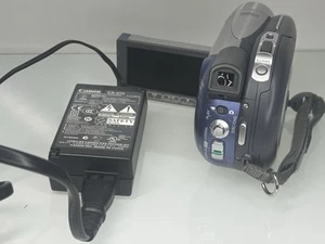 CANON DVD Camcorder DC210 Works with Power Cord And Battery 35X Optical Zoom - Picture 1 of 15