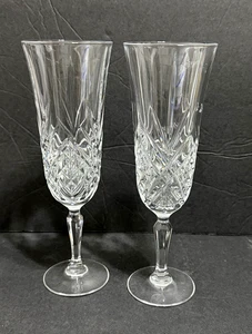 Cristal D'Arques Durand Masquerade France Set di 2 bicchieri da champagne alti 7,5" - Foto 1 di 10