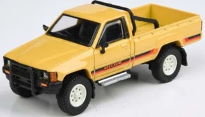 Paragon 1/64 Toyota Hilux Single Cab 1984 gelb (hochwertig) - Bild 1 von 4