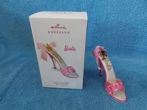 2018 Barbie Convention Hallmark Shoe Sational Poodle Ornament - Picture 1 of 9