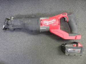 Milwaukee 2722-20 Super SAWZALL Cordless Reciprocating Saw--w/Battery 48-11-1850 - Picture 1 of 9