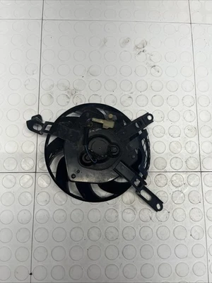 2009 - 2016 铃木 GSXR 1000 原始设备制造商收音机风扇良好二手原始设备制造商黑色原始设备制造商 — 第 1/3 张图片