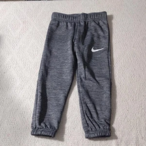 NWT Nike Little Boys Cool Gray Heather Dri-fit Sweatpants Size 4/XS - Picture 1 of 12