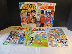 Lot 5 Archie Comic Books Friends Pal Jughead Superheroes No. 660, 185, 114 42, 1 - Picture 1 of 9