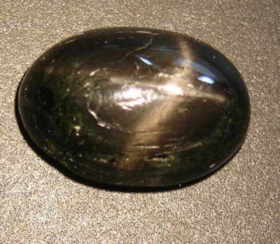 9,50 quilates África 100 % natural negro 4 rayos estrella diopsido cabujón 1,90 g 15 mm Foto 1 de 4