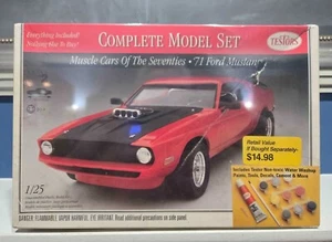 Testors Muscle Cars of the Seventies '71 Ford Mustang Sealed Box 1995 Bausatz 1:25 - Bild 1 von 3