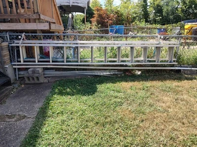 Werner D1524-2 24 Ft Aluminum Extension Ladder (2) - Image 1 of 2