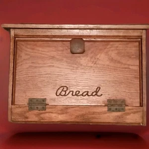 A Vintage Rustic BREADBOX in Pine from a smokefree home. Details ... - Picture 1 of 3