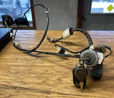 Interruptor de encendido Infiniti I30 96 con llaves/cable 7-95 OEM Nissan usado Foto 1 de 4