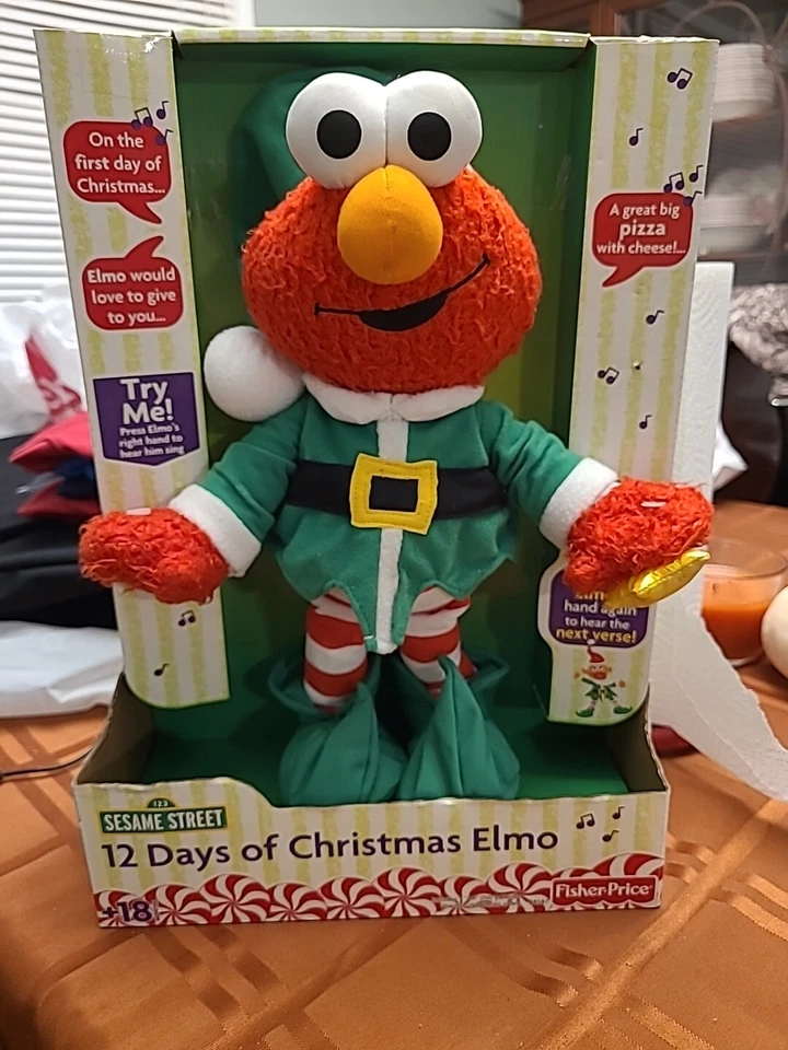 Elmo Plush Singing 12 Days of Christmas 2004 Fisher Sesame Street NISB