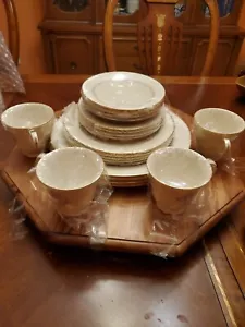 20 Piece Christie DINNER SET by LENOX (SETTING FOR 4 PEOPLE) - Picture 1 of 10