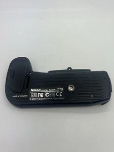 Dessous du NIKON D70 Pièce Réparation Japan Appareil Photo Avec Capot Pour Piles - Photo 1 sur 4