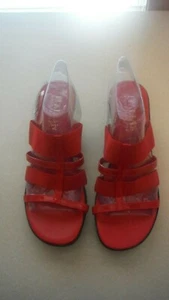 Italian Shoemaker Women's size 9 Slip on Red wedge Sandal, NWOT - Picture 1 of 9
