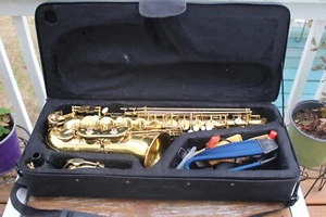 Saxofón alto plano Mendini de Cecilio MAS-L lacado dorado E - Imagen 1 de 15