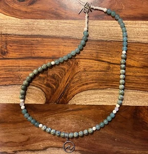 FOXMAN BEADS - 24 1/2" UNISEX AQUAMARINE & SERPENTINE NECKLACE, WAVE PENDANT - Picture 1 of 4