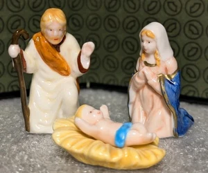 BUG HOUSE Rare Vtg Miniature Bone China Christmas 3 Pc Nativity Set New In Box - Picture 1 of 15