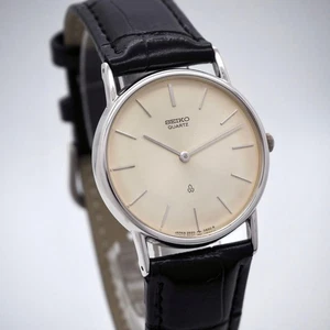 Reloj Analógico SEIKO Estuche Plateado Banda Negra 32mm 20cm Max Muñeca Talla Hombre - Imagen 1 de 9