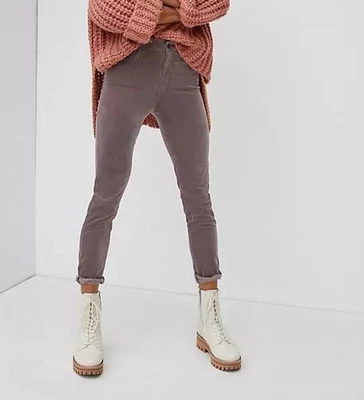 Pantalones de mezclilla ajustados de terciopelo de tiro alto marrón talla 28R AG for Anthropologie The Stevie Foto 1 de 4