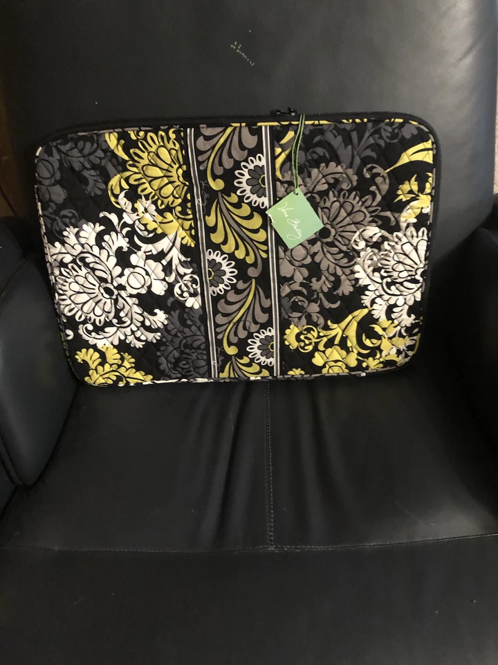 Vera Bradley Laptop Sleeve Cover NEW Black Gray White Yellow Baroque — 第 1/1 张图片