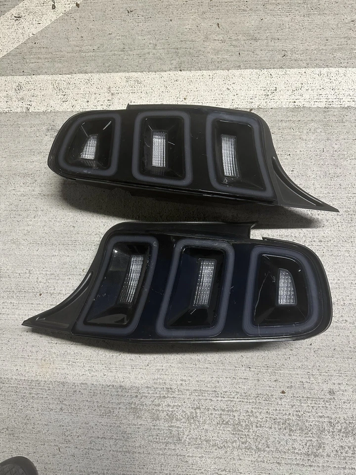 Ford Mustang 2014 luces traseras LED Euro para 2010, 2011, 2012, 2013, 2014 Foto 1 de 3