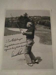 ARNOLD PALMER PHOTOGRAPH AND AUTOGRAPH - AUTHENTIC - DRIVING CONTEST - TUB FP - Picture 1 of 3